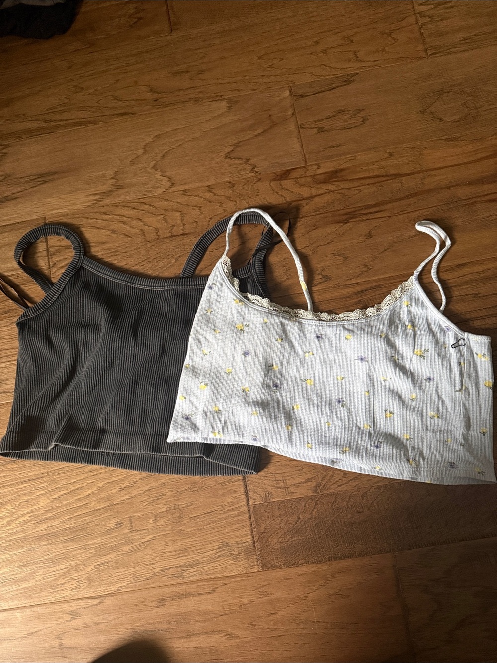 Forever 21 Gray Ribbed Crop Tank & light blue Floral Lace-Trim Cami Duo